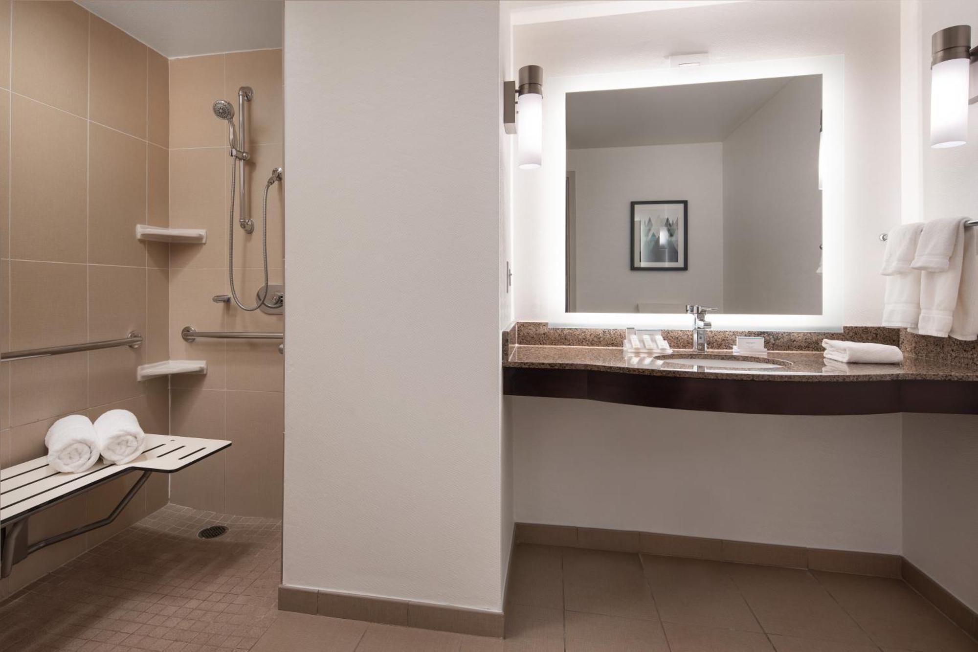 Hilton Garden Inn Denver/Cherry Creek Eksteriør bilde